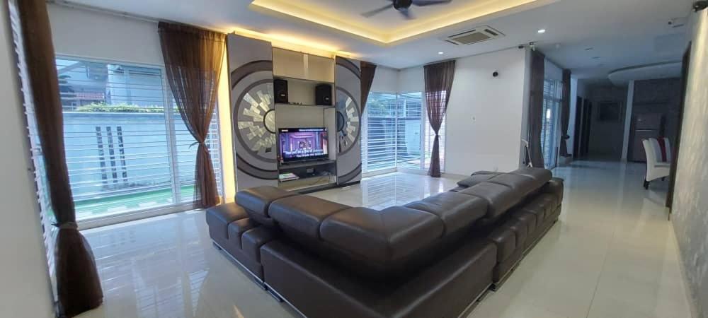 Pj Bungalow Homestay Petaling Jaya Buitenkant foto